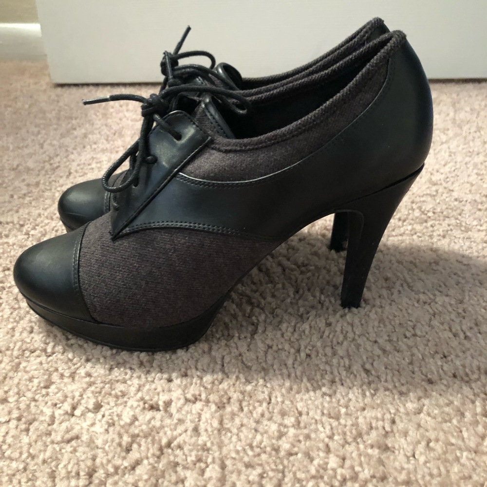 Good as NEW! 7M Black/Charcoal 4 Inch Heels